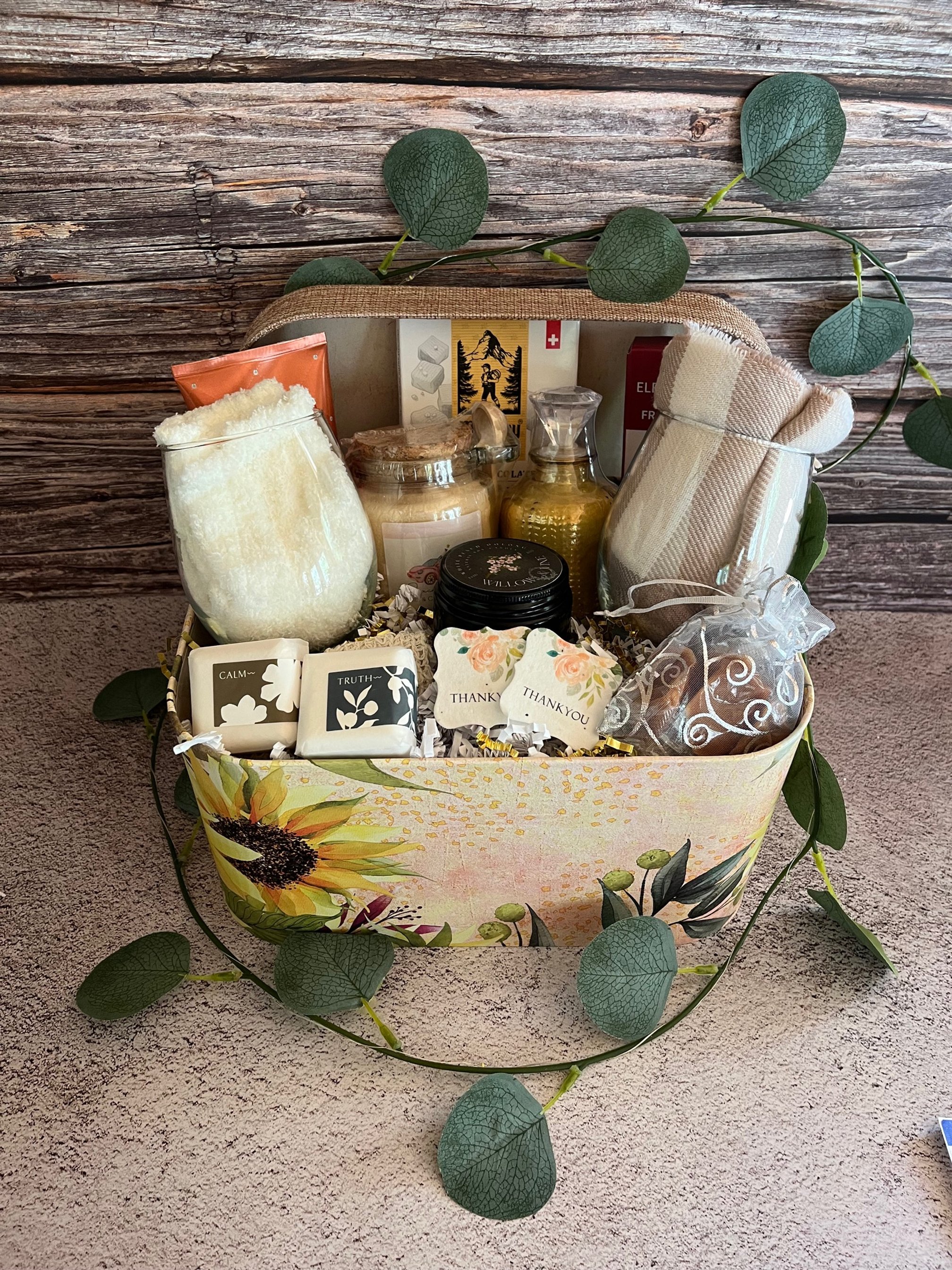 Peach Basket<br/>Bellini Gift<br/>Peach Bellini<br/>Luxurious Gift
